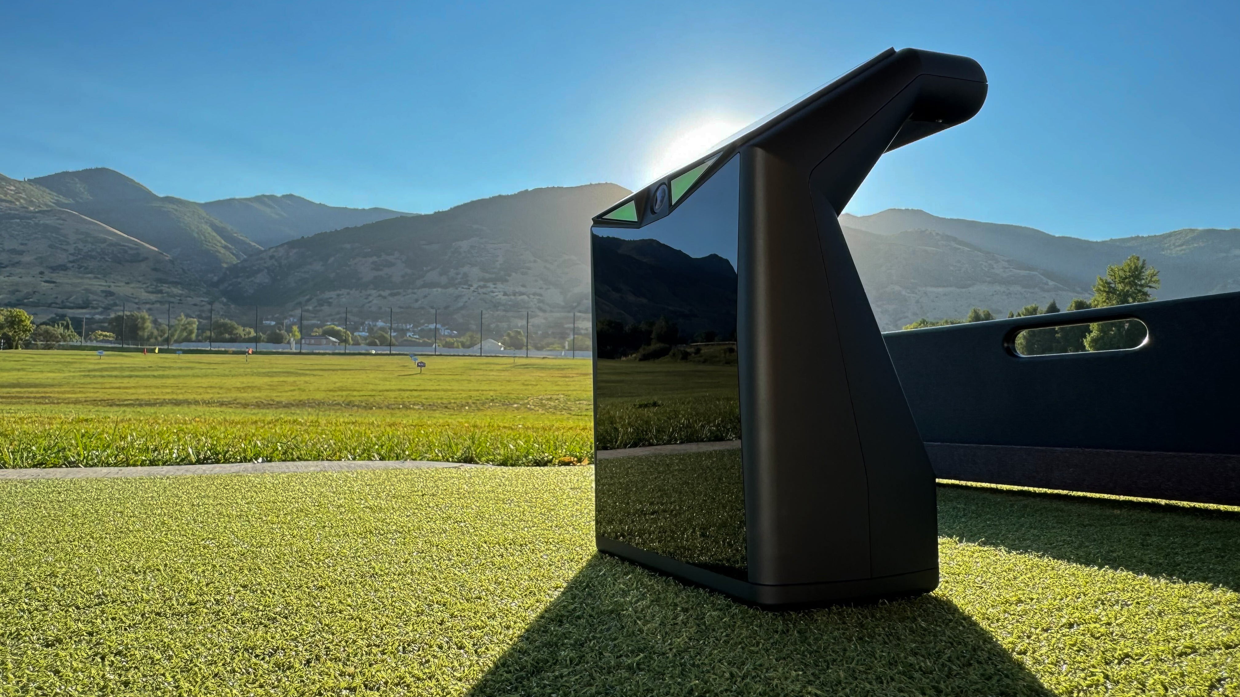 LaunchBox portable launch monitor in Kuna